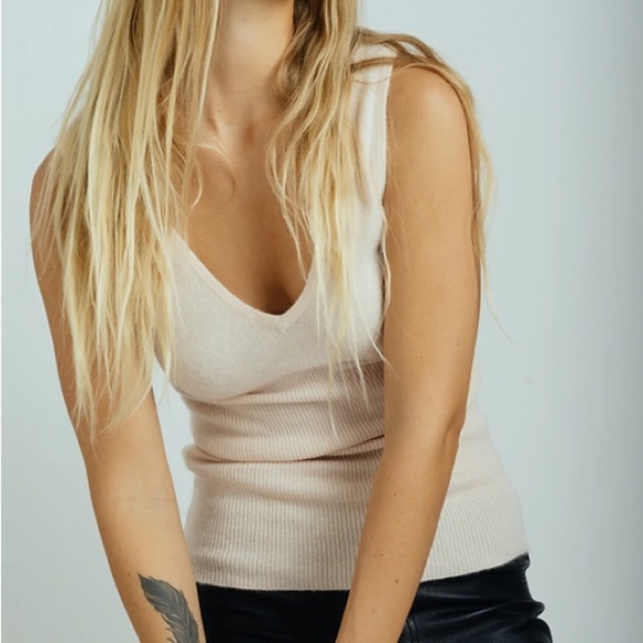 CRUSH Cashmere Marseille Long Top Sleeveless - Picture 2 of 5